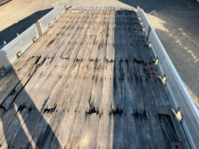 日野 プロフィア QKG-FW1EXEJの写真13