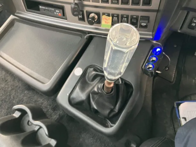 日野 プロフィア QKG-FW1EXEJの写真27