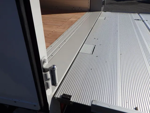 三菱 ファイター 2KG-FK65F(2WD)の写真12