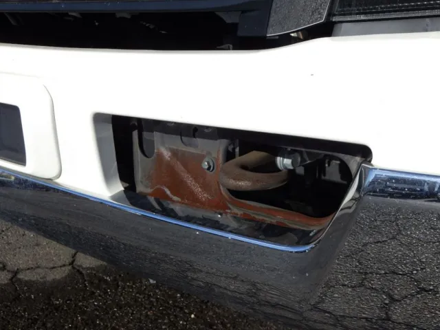 バンパーステーにサビがあります。|日野 デュトロ TKG-XZU710M(2WD)の写真31