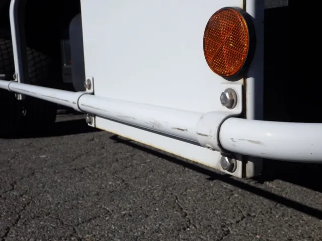 運転席側サイドバンパーにスレがあります。|日野 デュトロ TKG-XZU710M(2WD)の写真34