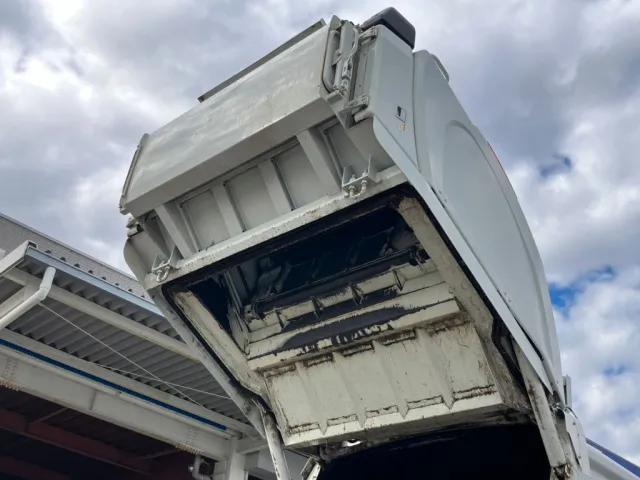 いすゞ エルフ 2RG-NMR88AN(2WD)の写真10