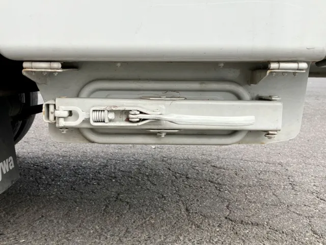 いすゞ エルフ 2RG-NMR88AN(2WD)の写真14