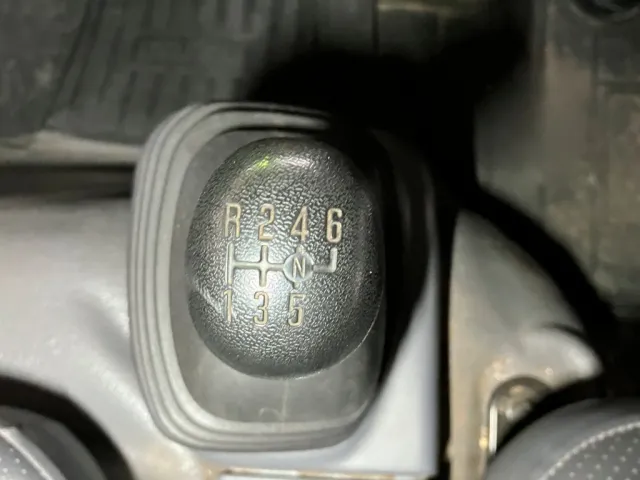 いすゞ エルフ 2RG-NMR88AN(2WD)の写真21