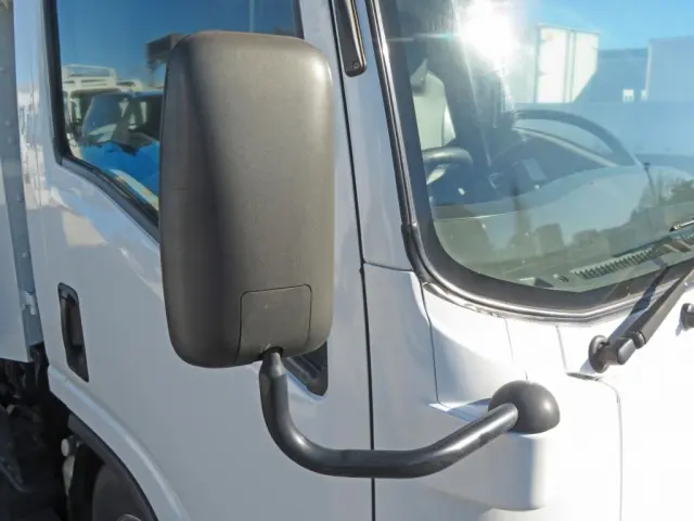 いすゞ エルフ TPG-NMR85N(2WD)の写真25