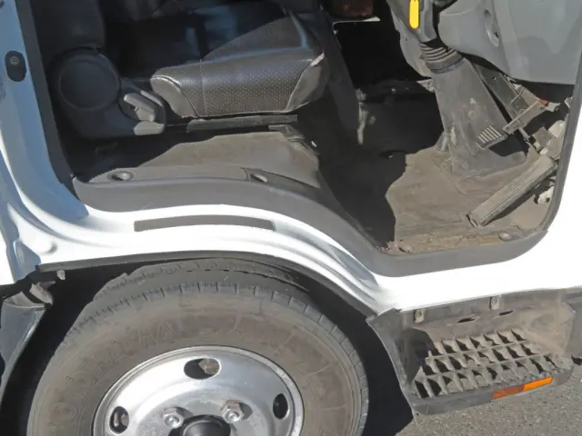 いすゞ エルフ TPG-NMR85N(2WD)の写真31