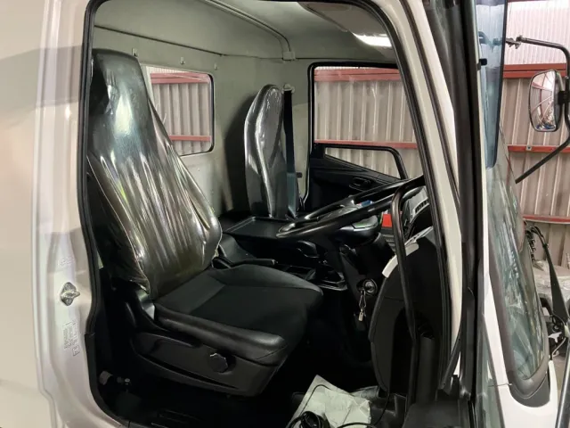 三菱 ファイター 2KG-FK71F(2WD)の写真5