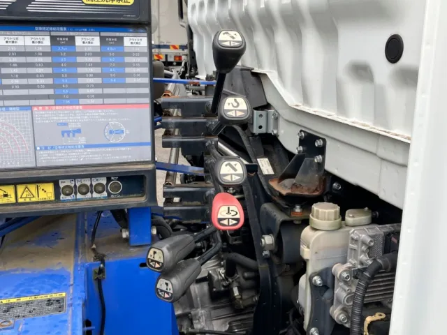 三菱 ファイター 2KG-FK71F(2WD)の写真10