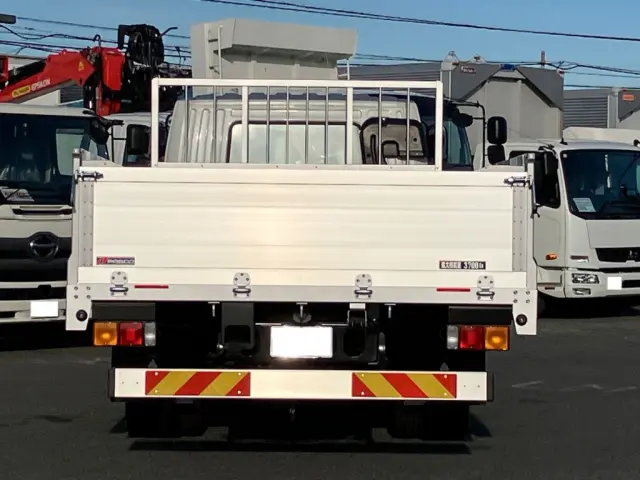 三菱 ファイター 2KG-FK62F(2WD)の写真7