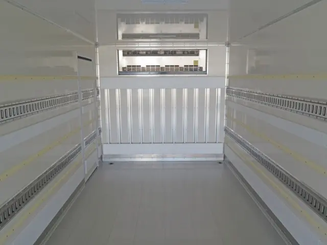 三菱 ファイター 2KG-FK65F(2WD)の写真9