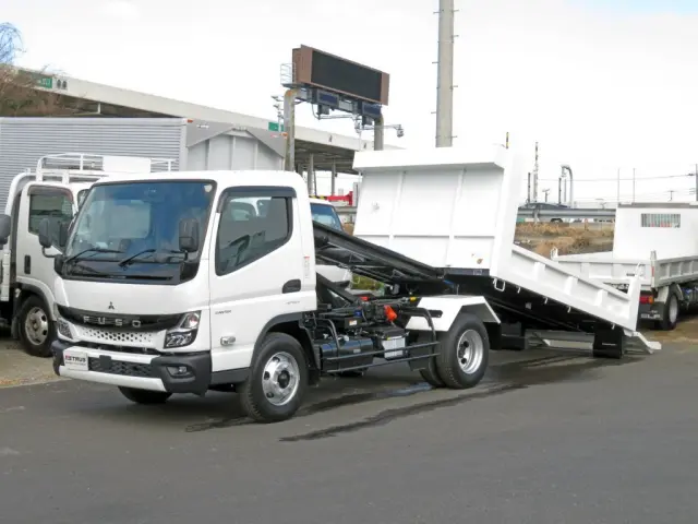 三菱 キャンター 2PG-FEBM0(2WD)の写真1