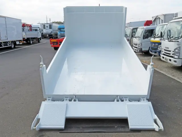 三菱 キャンター 2PG-FEBM0(2WD)の写真9