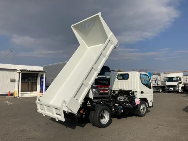 三菱 キャンター 2RG-FBA60(2WD)の写真4