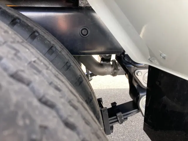 シャーシとスプリングの状態です。|三菱 キャンター 2RG-FBA60(2WD)の写真6