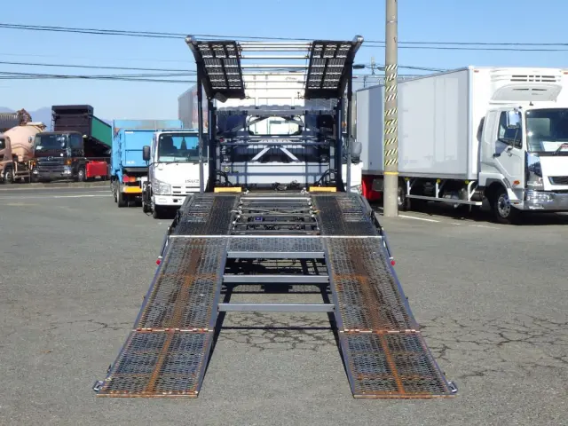 荷台全体の状態です。|いすゞ エルフ SKG-NPR85YN(2WD)の写真8