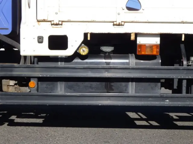 燃料タンクは２００Lです。|日野 レンジャー 2PG-FE2ABA(2WD)の写真18