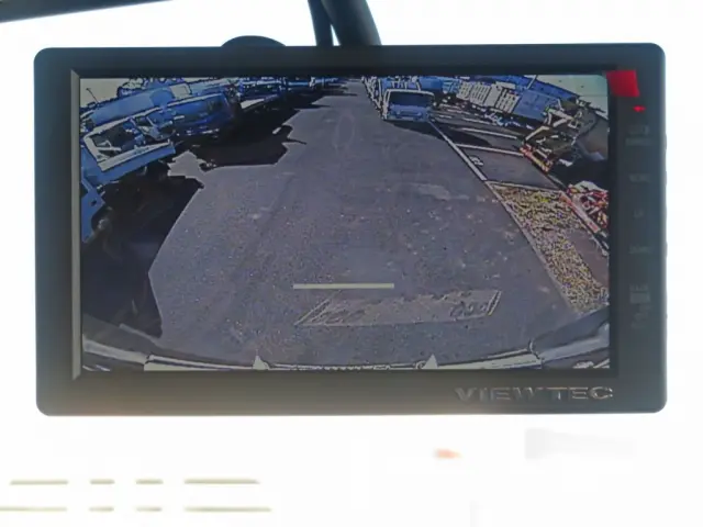 液晶バックモニター付きです。|日野 レンジャー 2KG-FD2ABG(2WD)の写真48