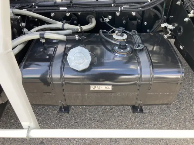 燃料タンクです。|三菱 ファイター 2KG-FK72F(2WD)の写真35