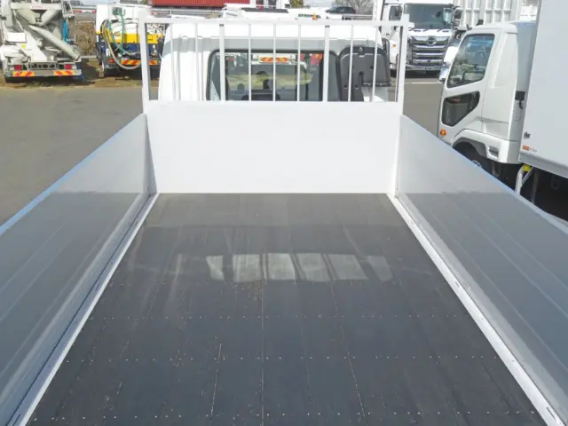 三菱 ファイター 2KG-FK62F(2WD)の写真9