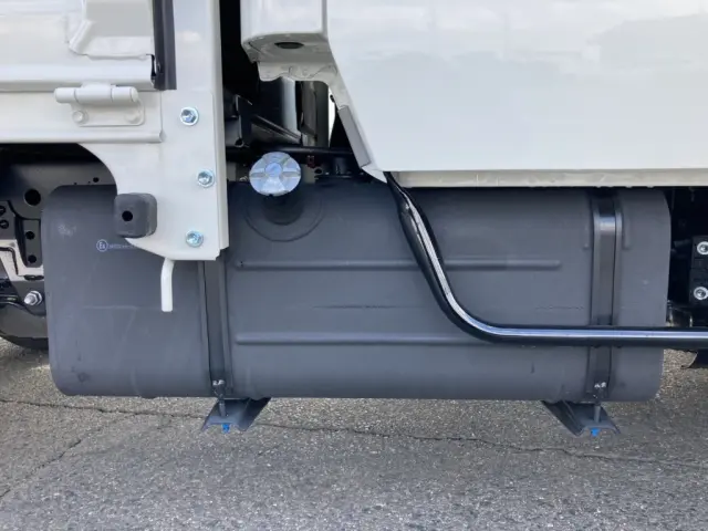 燃料タンクです。|トヨタ ダイナ 3BF-TRY230(2WD)の写真27