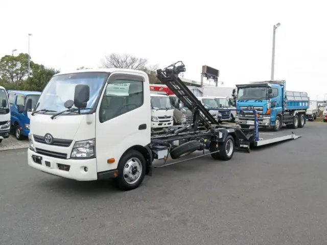トヨタ ダイナ TDG-XZU722(2WD)の写真1