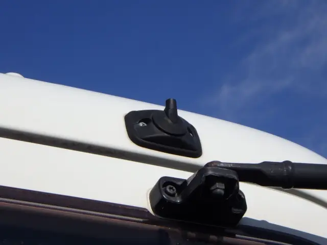 アンテナが欠損しています。|日野 レンジャー TKG-FD7JLAA(2WD)の写真27