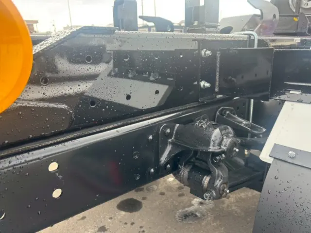 シャーシの状態です|三菱 ファイター 2KG-FK72F(2WD)の写真7
