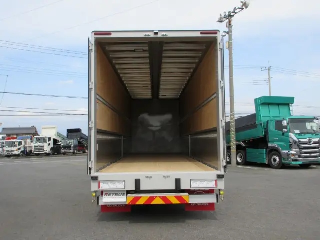 荷台全体の状態です。|ＵＤ クオン 2RG-CG5FA(8x4)の写真9