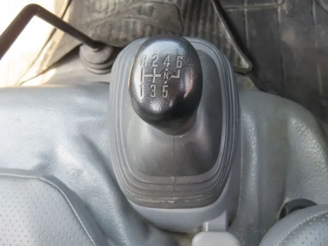 いすゞ エルフ TKG-NKR85N(2WD)の写真23