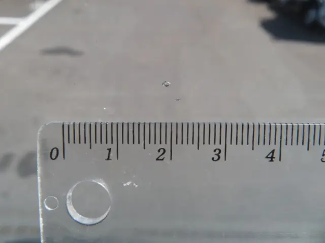 フロントガラス運転席側に小キズがあります。|三菱 スーパーグレート QKG-FS54VZの写真10