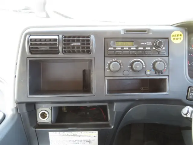インパネ周りの状態です。|三菱 スーパーグレート QKG-FS54VZの写真26