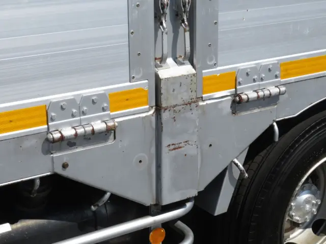 中柱差込み口にキズ・サビがあります。|三菱 スーパーグレート QKG-FS54VZの写真37