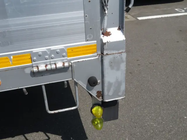 後柱にサビがあります。|三菱 スーパーグレート QKG-FS54VZの写真39