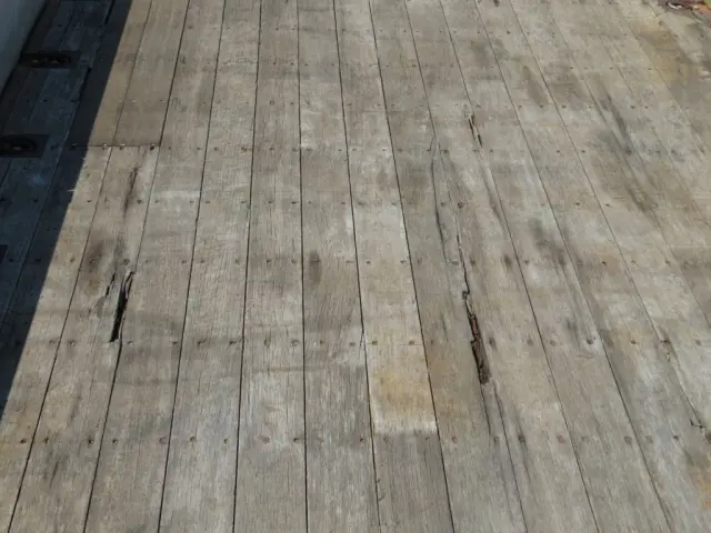 床板に割れがあります。|三菱 スーパーグレート QKG-FS54VZの写真43