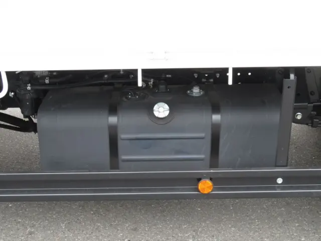 燃料タンクは100Lです。|日野 デュトロ 2KG-XZU712M(2WD)の写真16