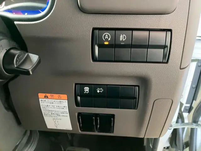 スイッチ類です。|三菱 キャンター 2RG-FEB50(2WD)の写真19
