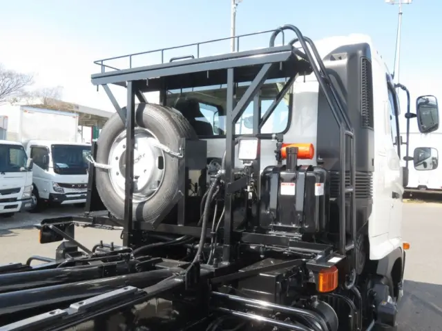 キャブバックステップの状態です。|日野 レンジャー 2KG-FE2ACA(2WD)の写真9