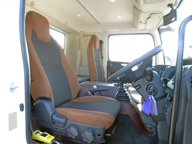 日野 レンジャー 2PG-FD2ABA(2WD)の写真6