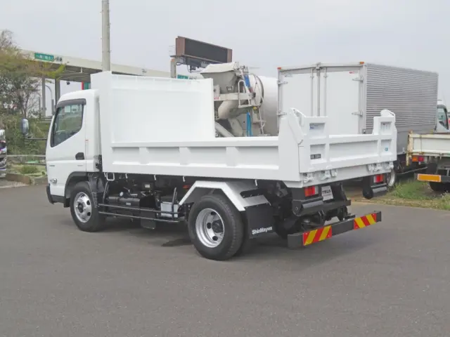 三菱 キャンター 2PG-FEBM0(2WD)の写真4