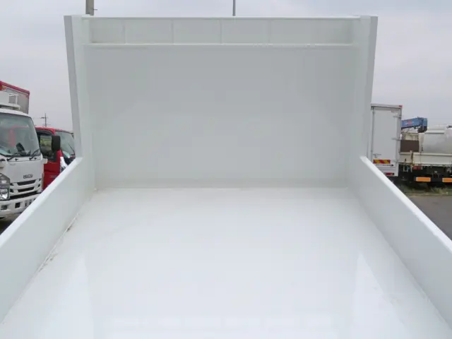 三菱 キャンター 2PG-FEBM0(2WD)の写真15