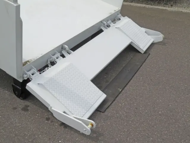 歩み掛けの状態です。|三菱 キャンター 2PG-FEBM0(2WD)の写真21