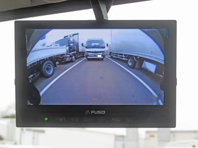 液晶バックモニター付きです。|三菱 キャンター 2PG-FEBM0(2WD)の写真28