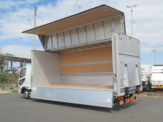 三菱 ファイター 2KG-FK65F(2WD)の写真3