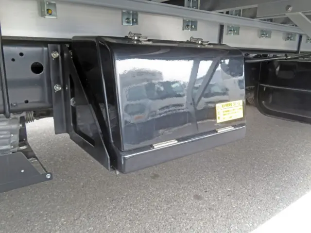 工具箱付きです。|三菱 ファイター 2KG-FK65F(2WD)の写真13