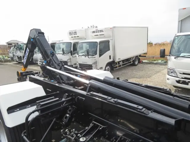 ツインシリンダーです。|日野 レンジャー 2PG-FJ2ACA(2WD)の写真7