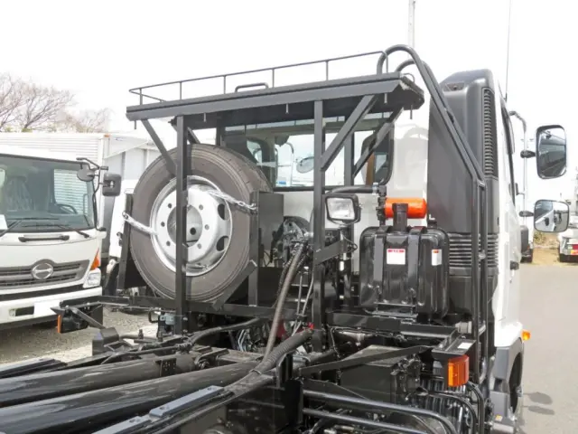 キャブバックステップの状態です。|日野 レンジャー 2PG-FJ2ACA(2WD)の写真8
