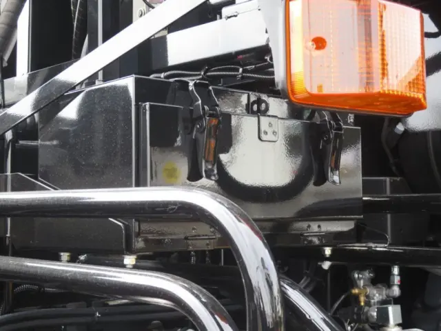 工具箱付きです。|日野 レンジャー 2PG-FJ2ACA(2WD)の写真12