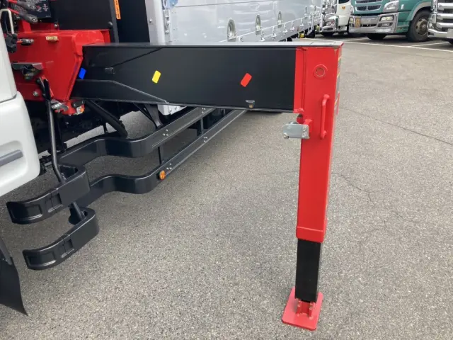 ワイドアウトリガーです。|三菱 ファイター 2KG-FK62FZ(2WD)の写真23
