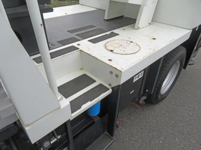 いすゞ エルフ TPG-NKR85AN(2WD)の写真10