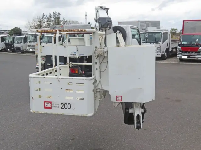 いすゞ エルフ TPG-NKR85AN(2WD)の写真21
